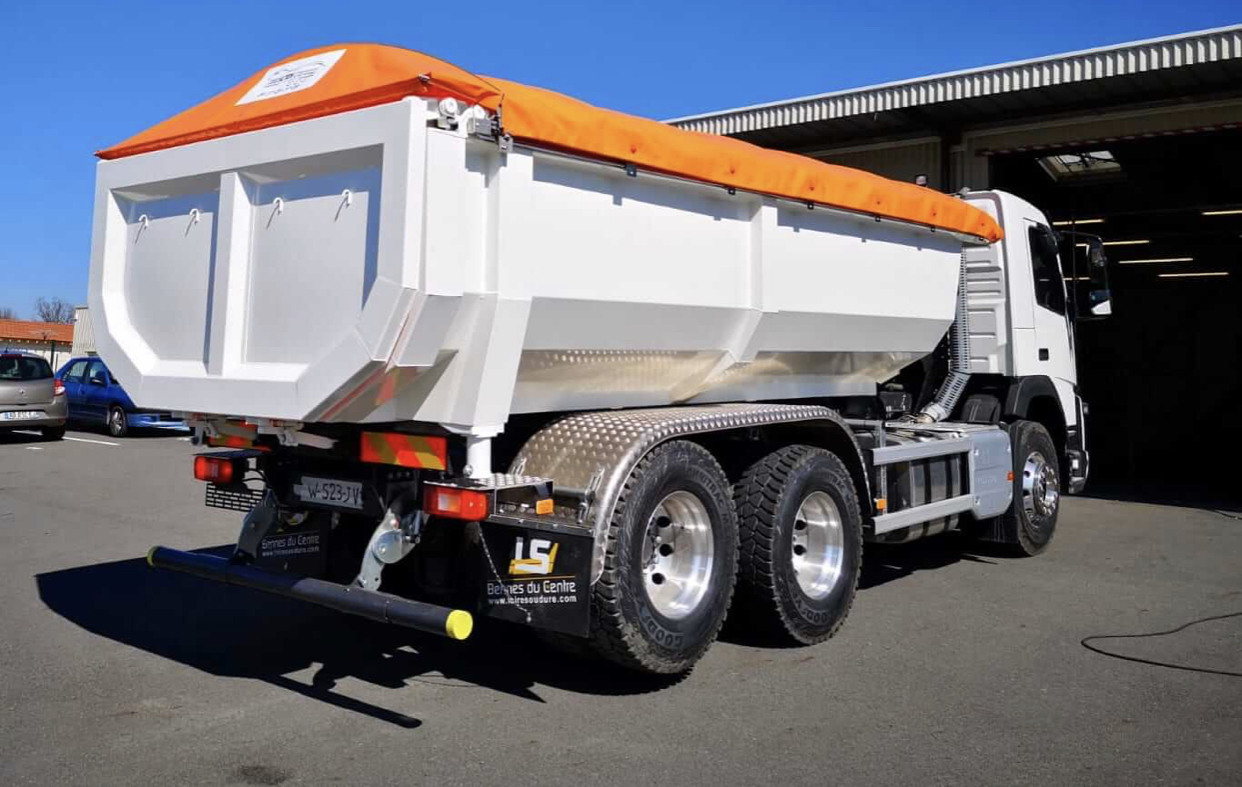 Les avantages du bâchage automatique pour camion